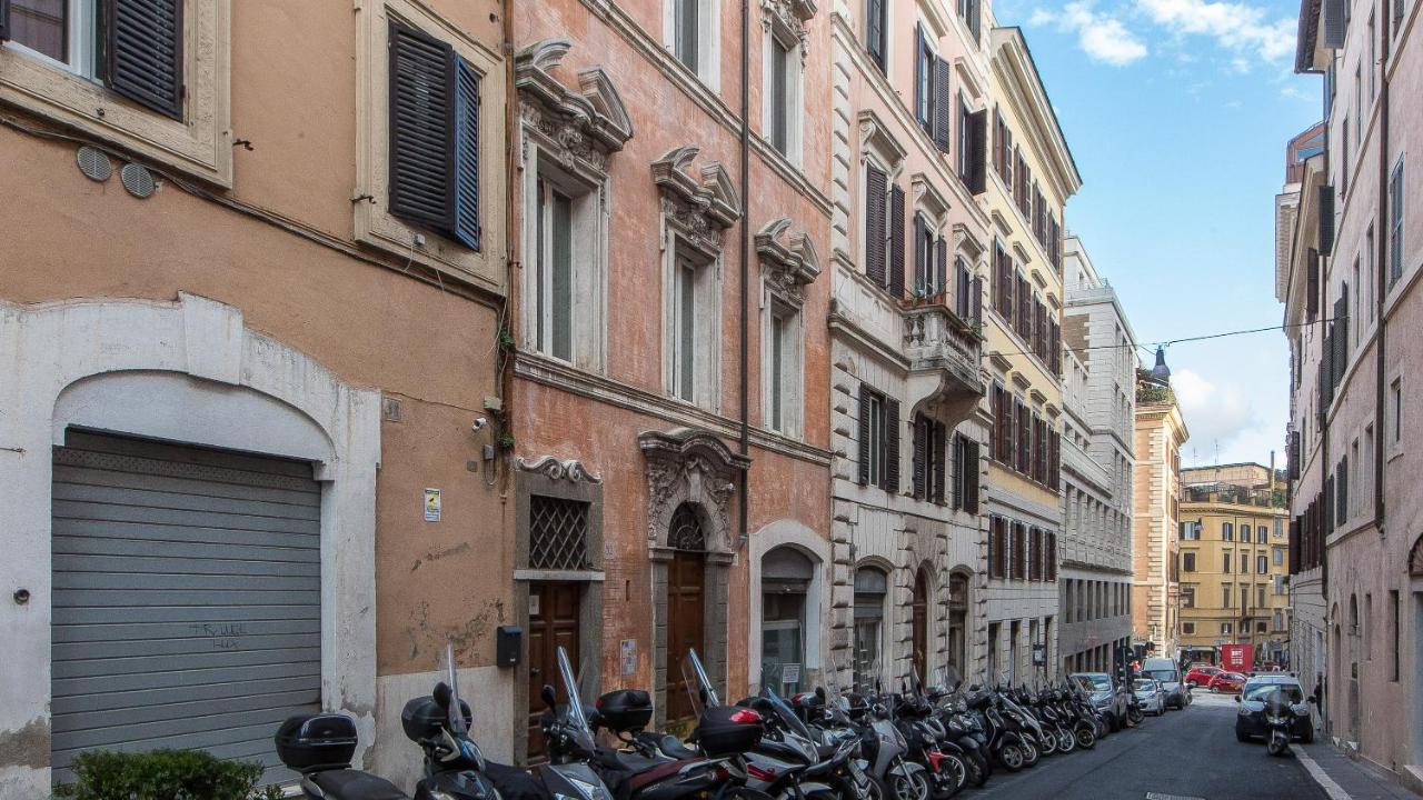 Consulta By In Appartement Rome